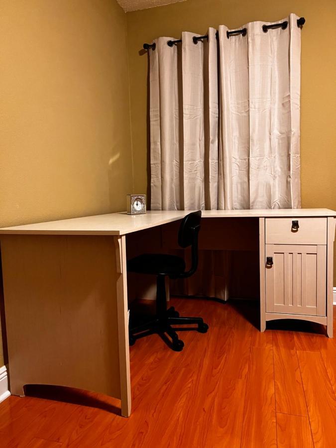 Modern Room With Shared Bathroom Alafaya المظهر الخارجي الصورة